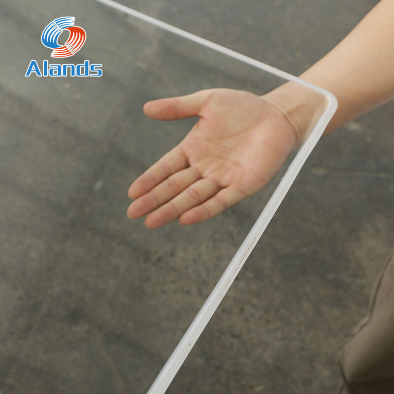 feuilles acryliques transparentes