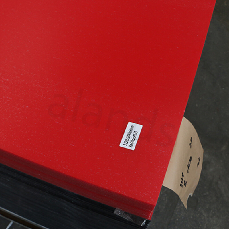 Feuille acrylique rouge – Qualité industrielle, dimensions sur mesure et fourniture en gros