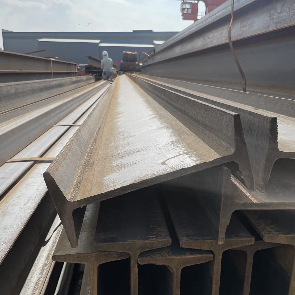 Low Carbon Steel I Beam Steel Section for Metal Building & Steel Structure Project