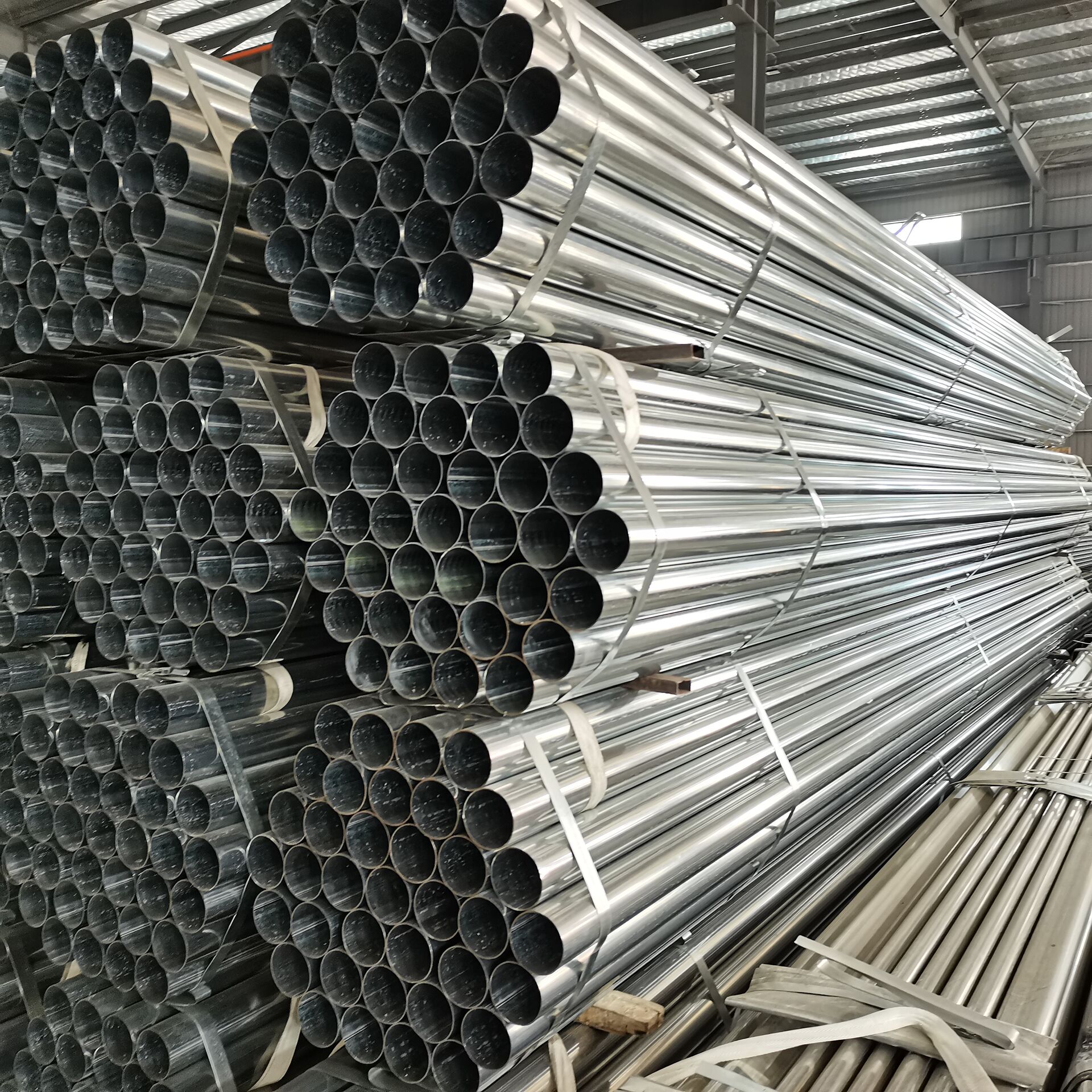 Galvanized Steel Round Pipe