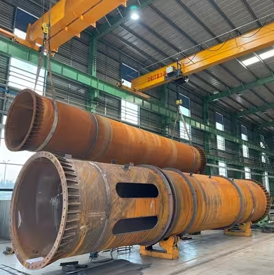 Thermally insulated steel chimney