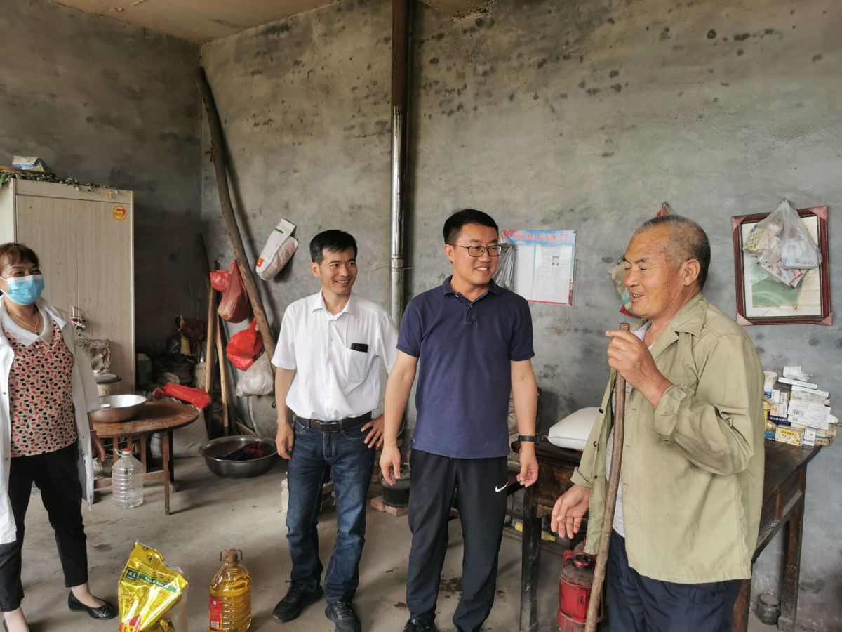 Shenghe Project sends warmth and loves to help the poor!