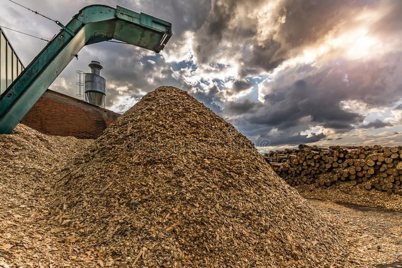 STRAW ROTARY CUTTING AND CRUSHING MACHINE
