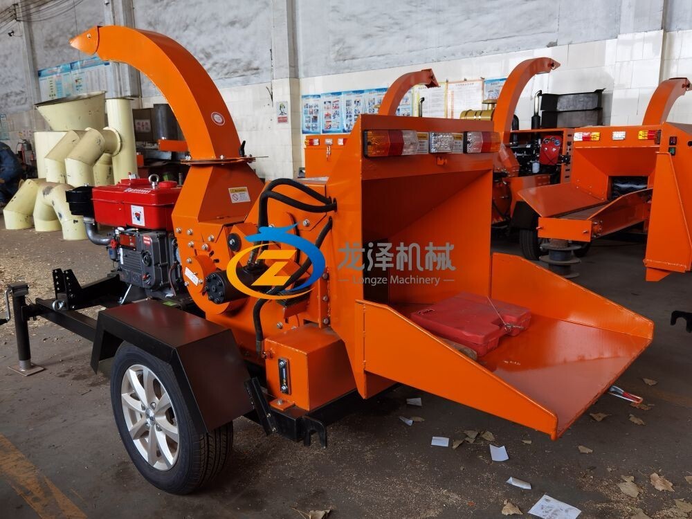 Introduction with Mobile Diesel Engine Wood Chipper