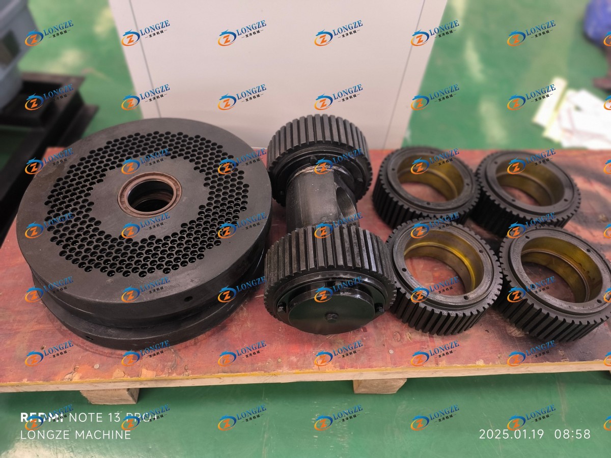IMG_20250119_085841.jpg SHANDONG LONGZE ~ Flat die pellet machine export