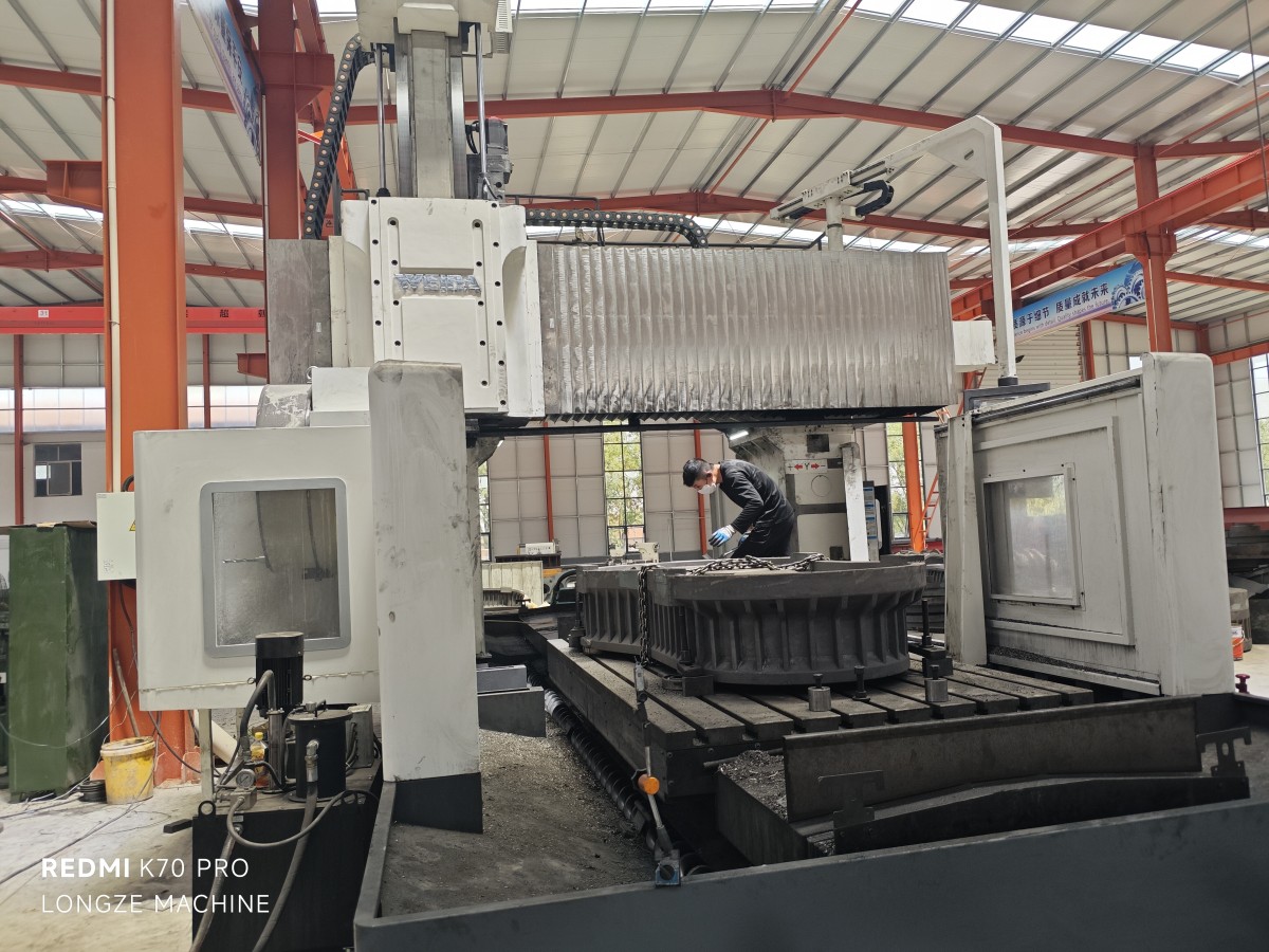 IMG_20250617_112922 LONGZE Pellet Machine Gear box workshop showing