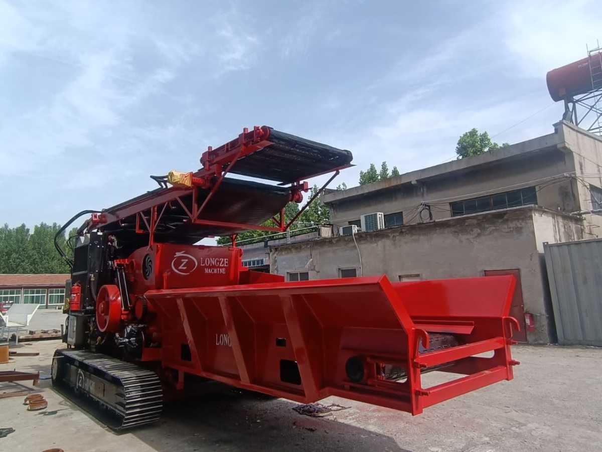 ??LONGZE WHOLE HYDRAULIC CONTROL CRAWLER WOOD CHIPPER SEND TO EUROPE