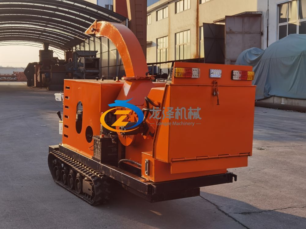 10.jpg Weekly Exhibit Recommendation: Medium-sized diesel wood chipper