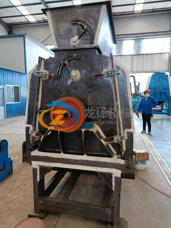 wood crusher.jpg LONGZE disc wood chipper, hammer mill and rotary dryer