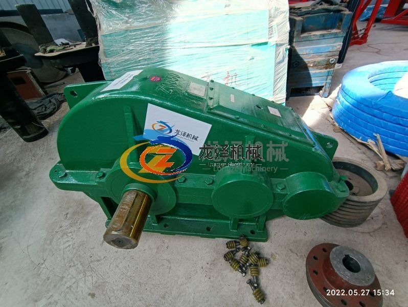 Indonesia Harvest Machine and Spare parts loading