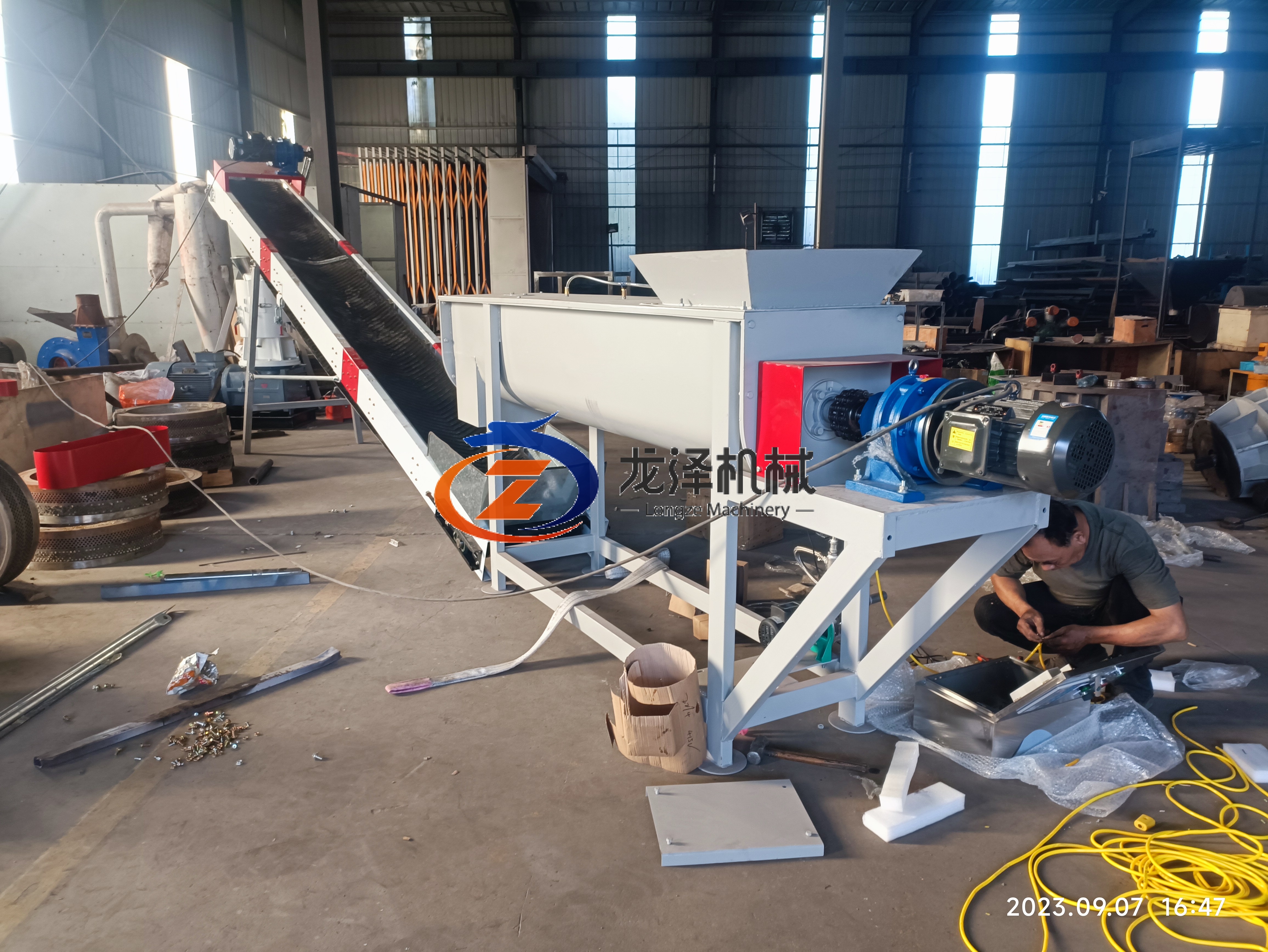 55KW FLAT DIE PELLET MILL SKJ450 SENT TO INIDA