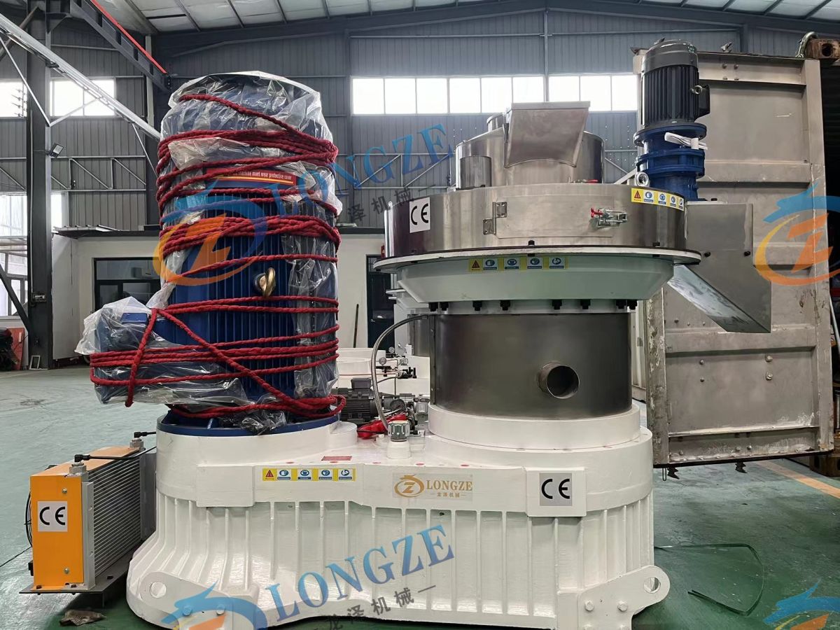 132KW XGJ560 WOOD PELLET MACHINE