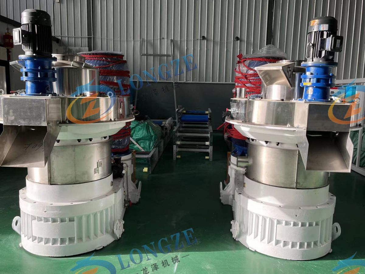 7f326f0c0fb7b565cc70a8ef2600483.jpg TWO 132KW XGJ560 WOOD PELLET MACHINES SENT TO INDIA
