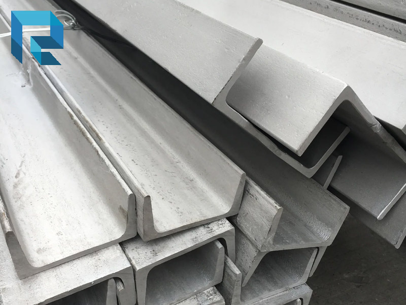 Stainlesss Steel Channel Bar
