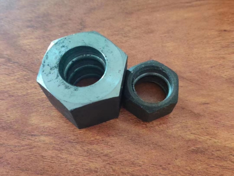 Self drilling anchor nut