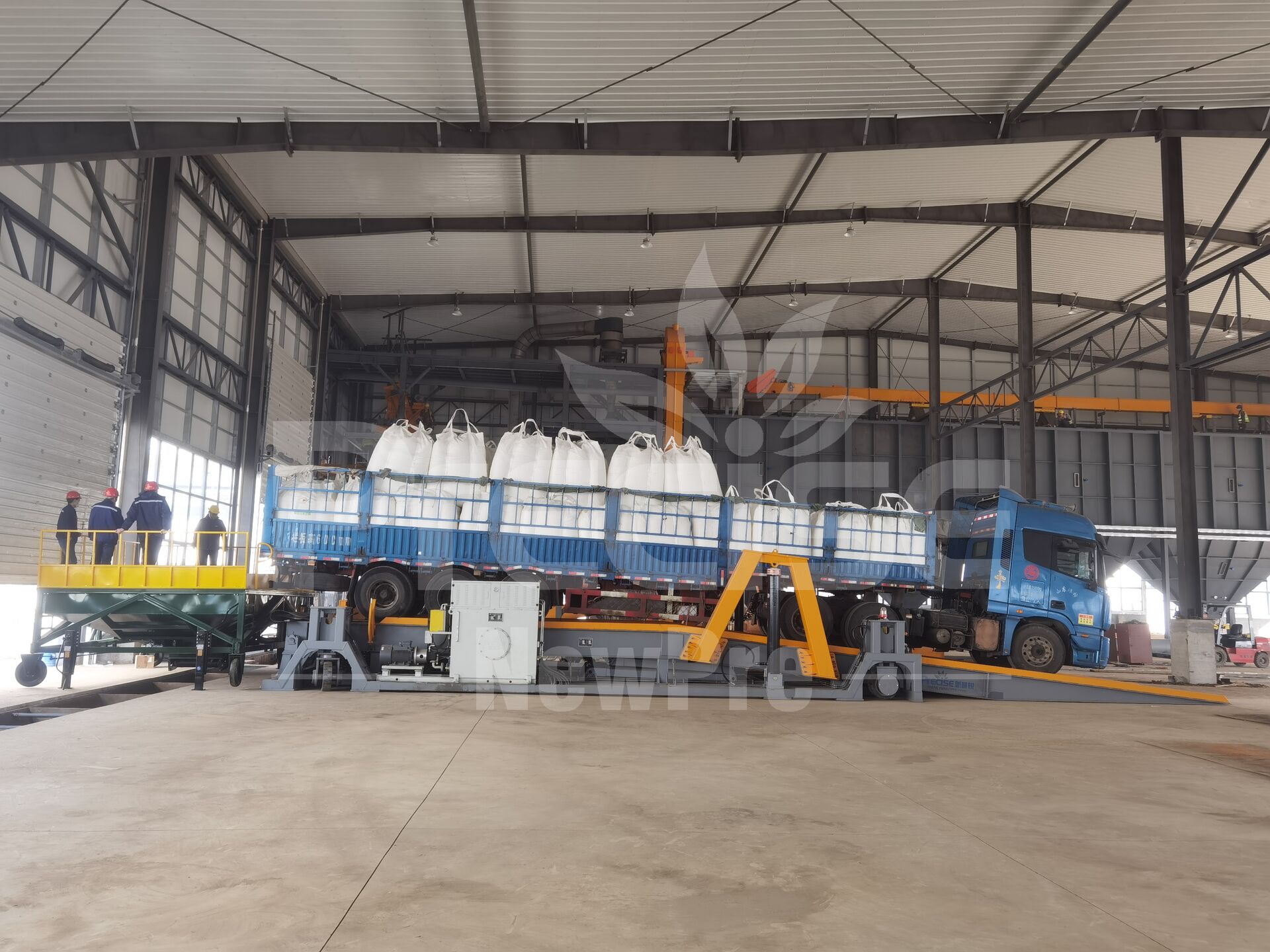 Receiving hopper