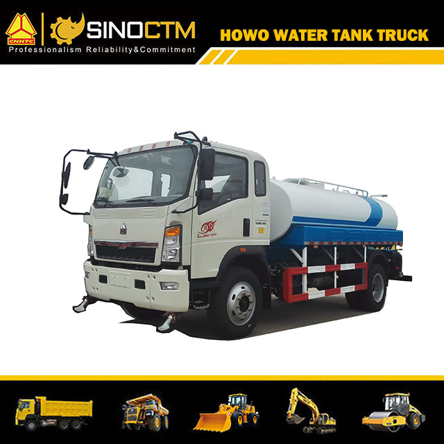 SINOTRUK HOWO Light Truck 4X2 Fuel Tank Truck 5cbm for sale