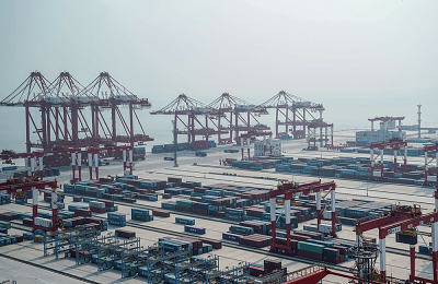 The fourth phase of the deep-water port automated terminal officially opened. This 