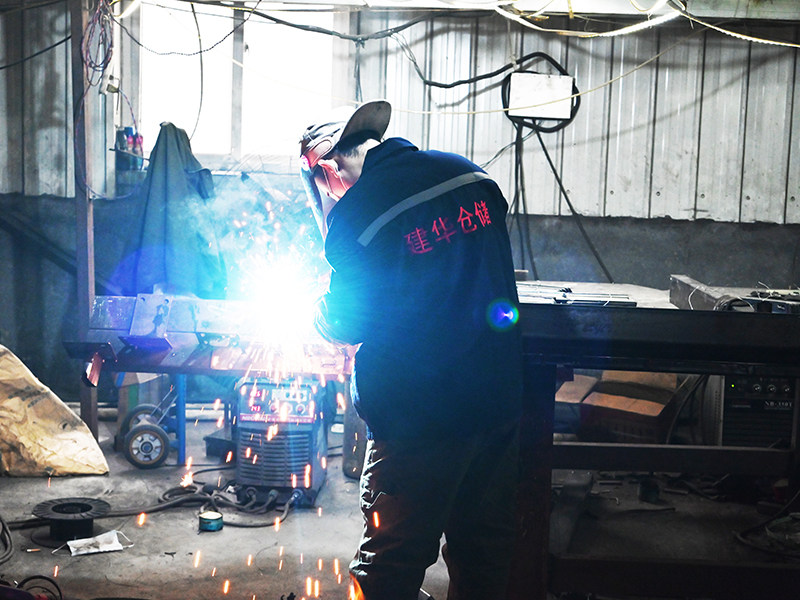 Manual precision welding