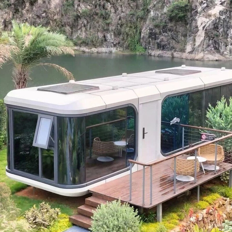 40ft Deluxe Space Capsule