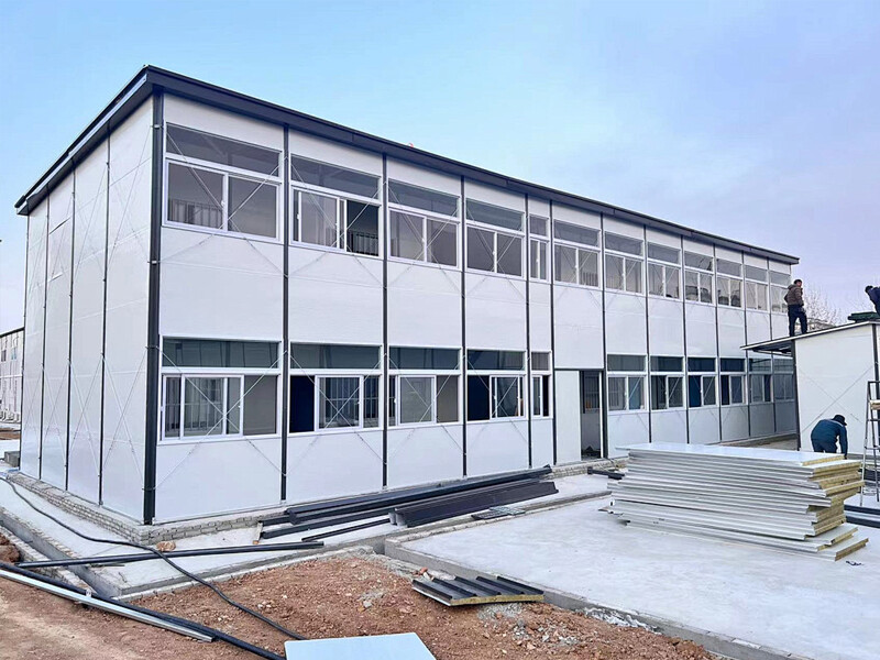 Movable board house
