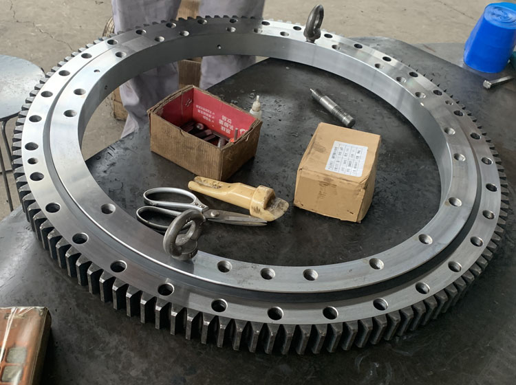 Ts70 tadano crane 125 teeth slewing bearing