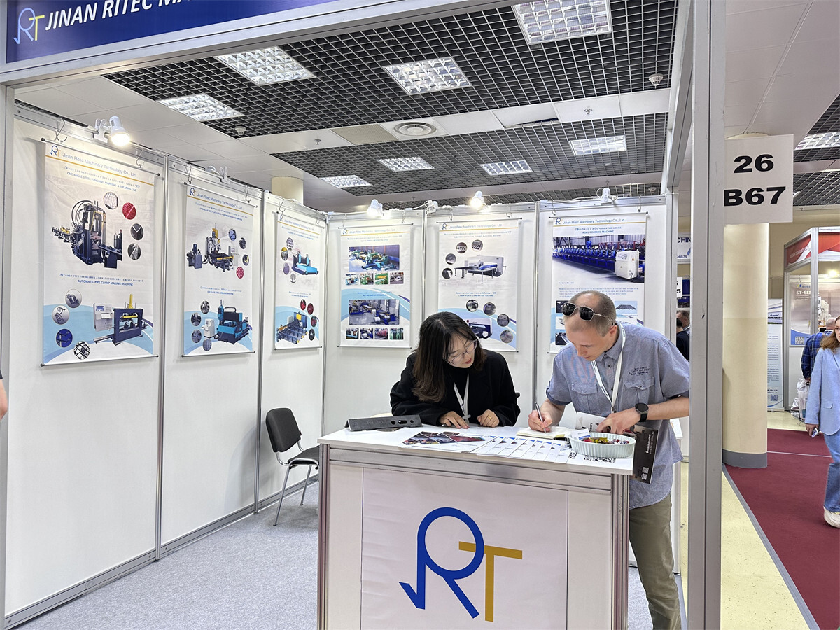 El stand de Jinan Ritec atrae a muchos clientes a la exposición Metalloobrabotka 2024