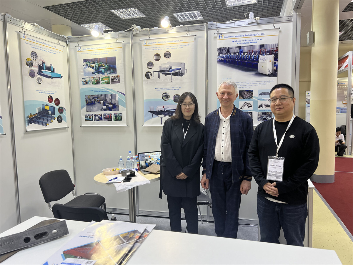 El stand de Jinan Ritec atrae a muchos clientes a la exposición Metalloobrabotka 2024