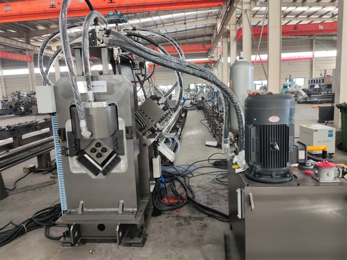 CNC Angle Lines (3).jpg ¡La línea de punzonado en ángulo CNC Ritec se enviará a Perú!