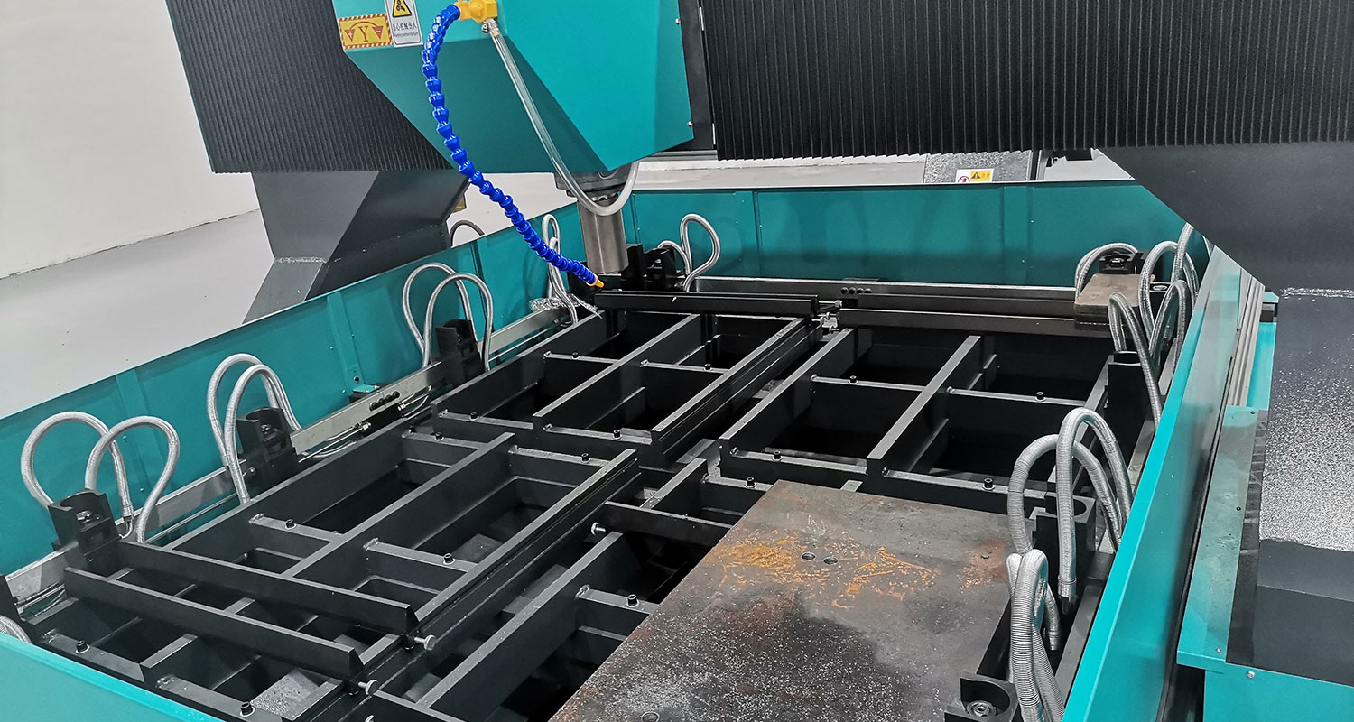 Perforadora de placas CNC de alta velocidad