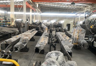 After the CNC machine tool is assembled, we will clean it to ensure that the machine is delivered to you perfectly