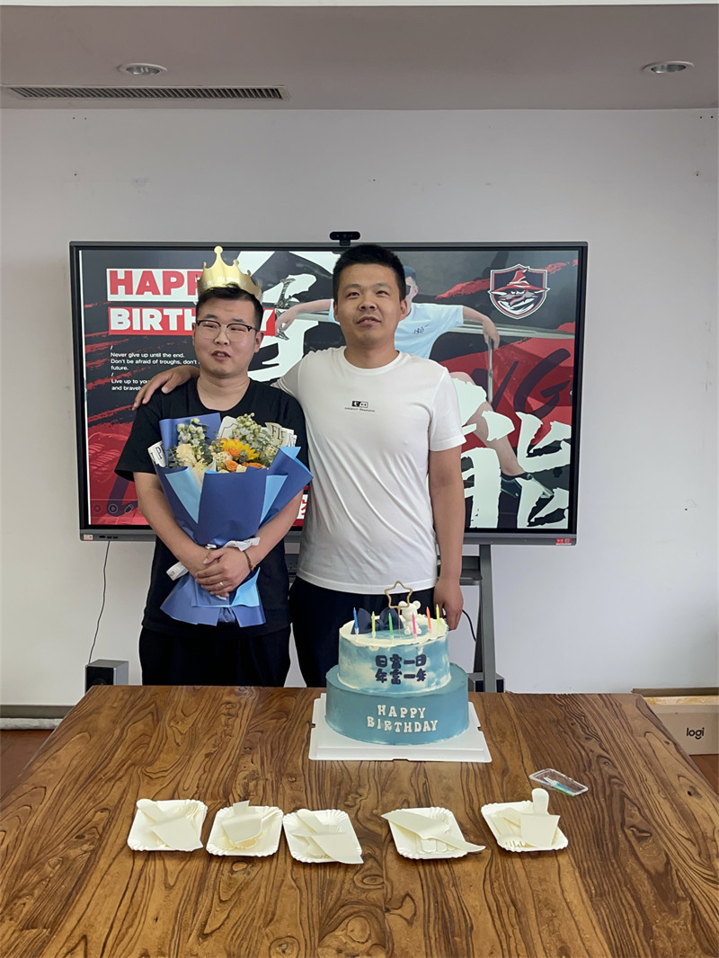 ¡Jinan Ritec celebra el cumpleaños de Kevin Lau!