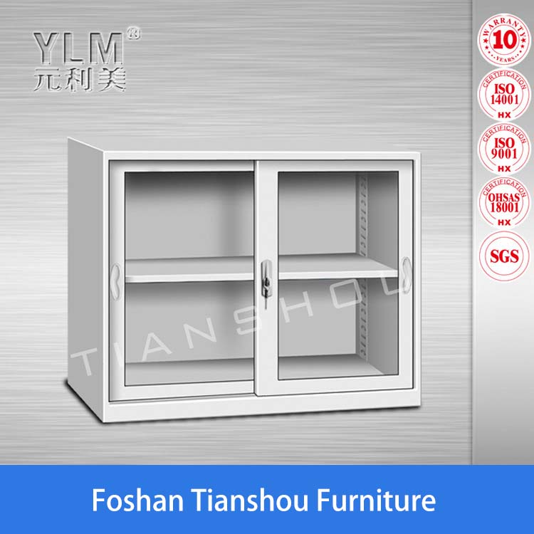 Disassembly and assembly of thickened double door low cabinet glass creative bookcase
