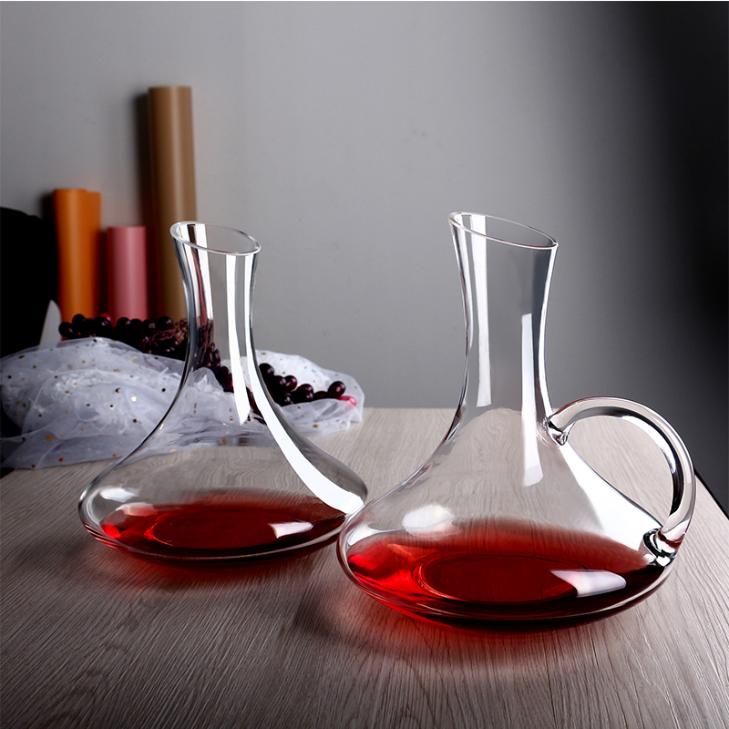 Three-point reclining decanter
