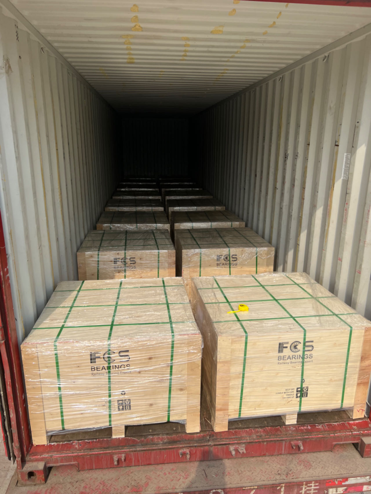 Компания FOCUS BEARING отправила 2000 шт. подшипников для грузовиков в Дубай