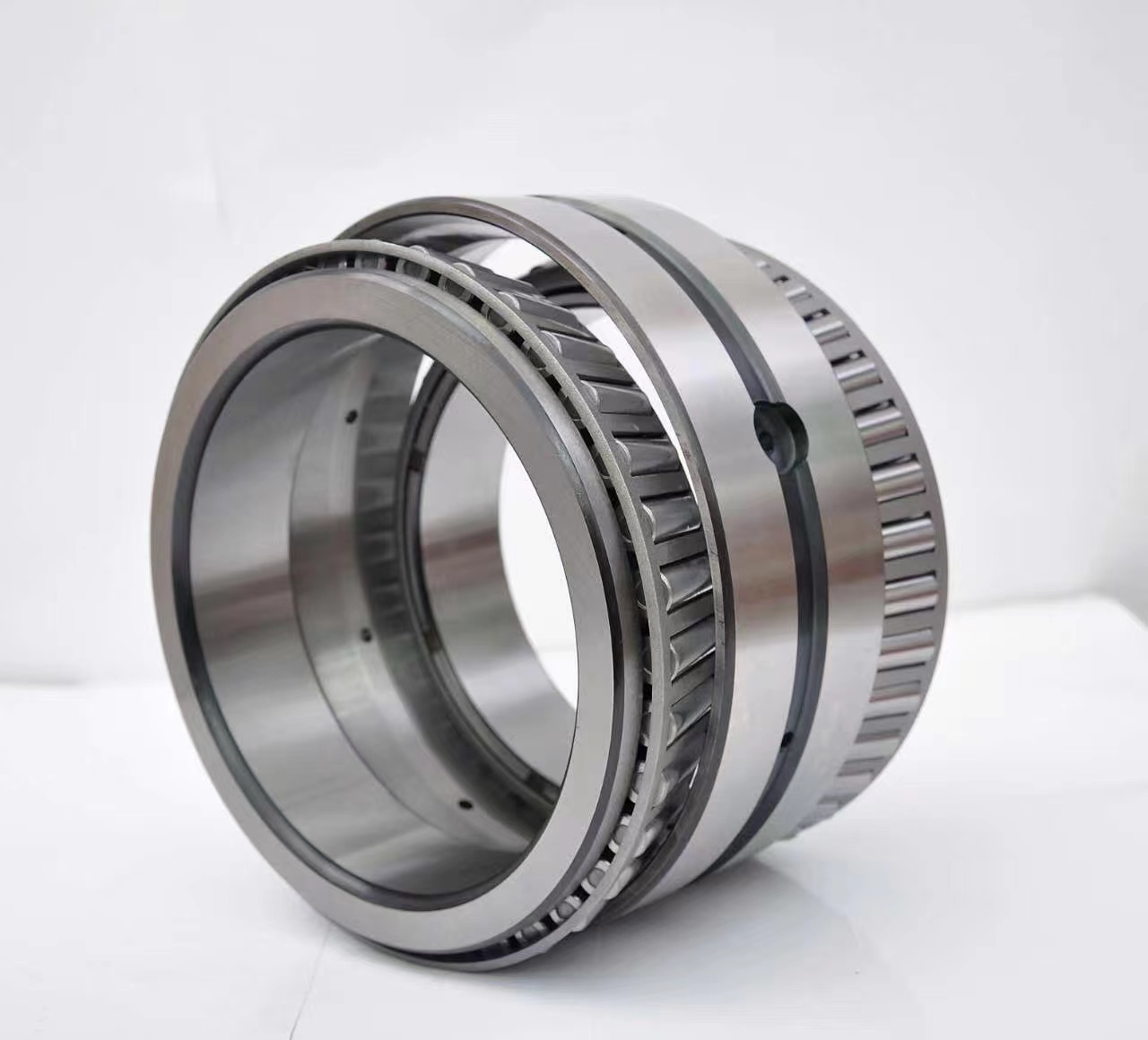 Four row tapered roller bearings