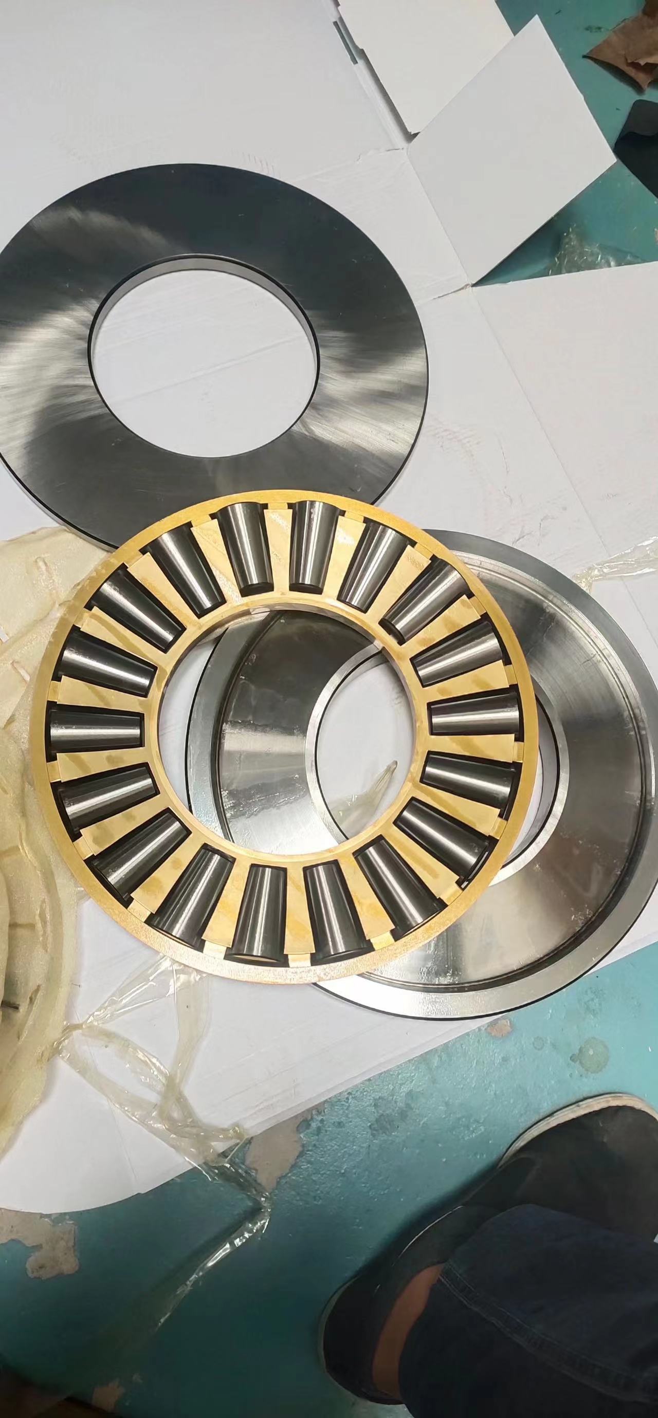 Thrust roller bearing