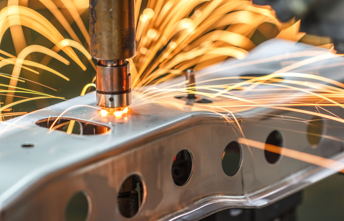 Gas Laser Welding Reduces Automotive Manufacturing Costs