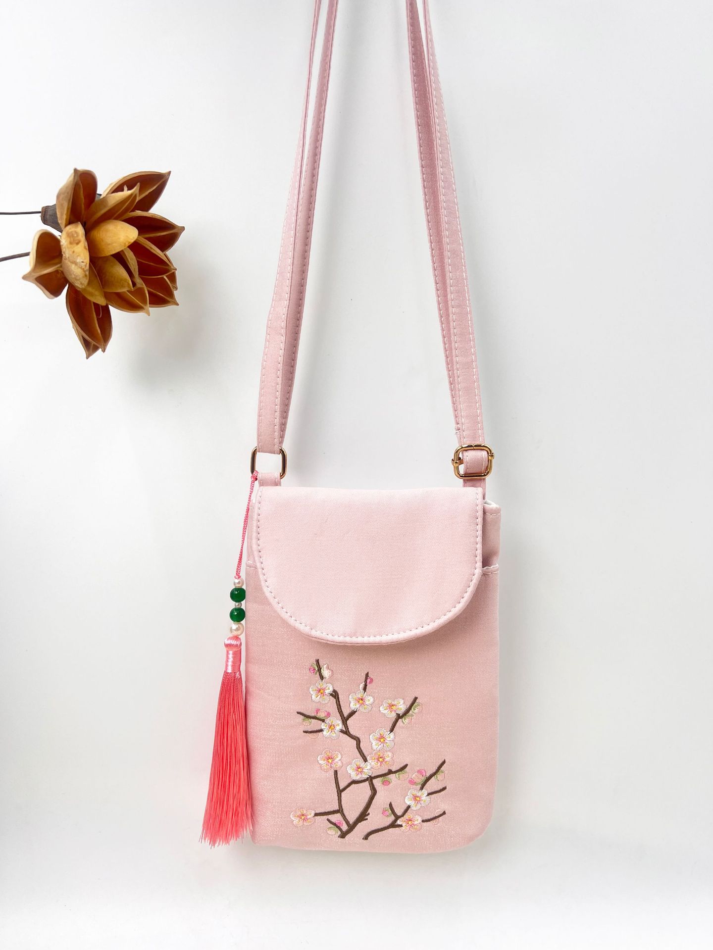 斜め掛け　アジャスター　携帯バッグ　クラシック風　刺繍　子供収納バッグ