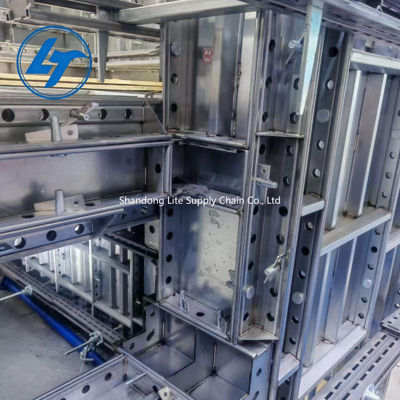 High-strength alloy steel formwork