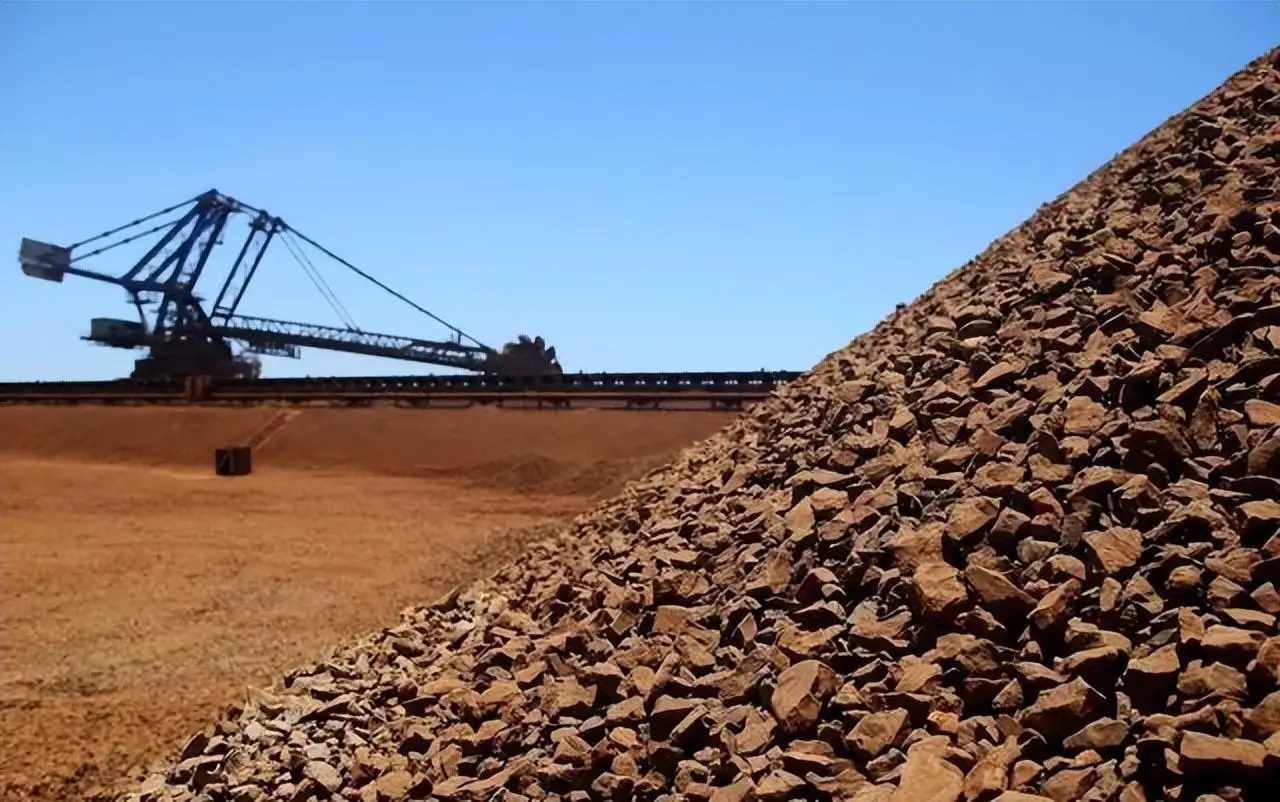 Global iron ore prices fell at the end of February Global iron ore prices fell at the end of February