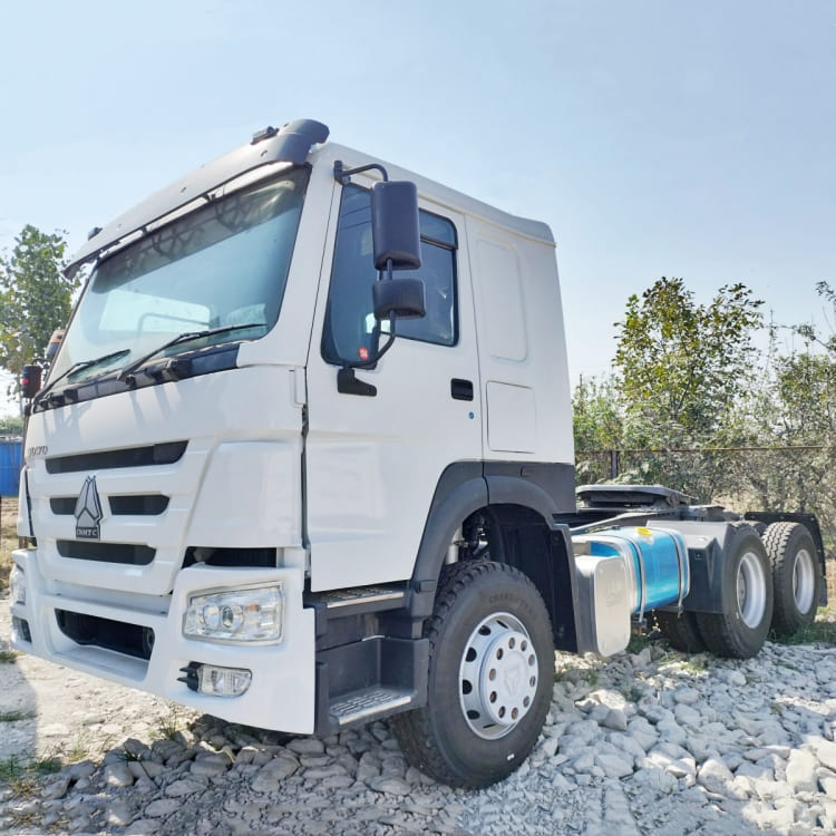 Sinotruk Howo 371/380/420/430 6x4 Tractor Truck