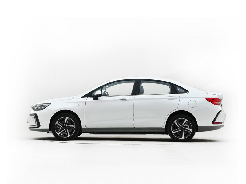 BAIC EU5