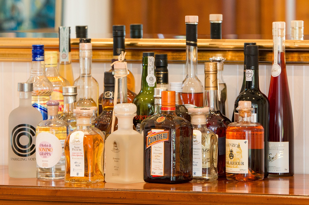 Glass Liquor Bottle Design Trends: What’s Popular in 2023?