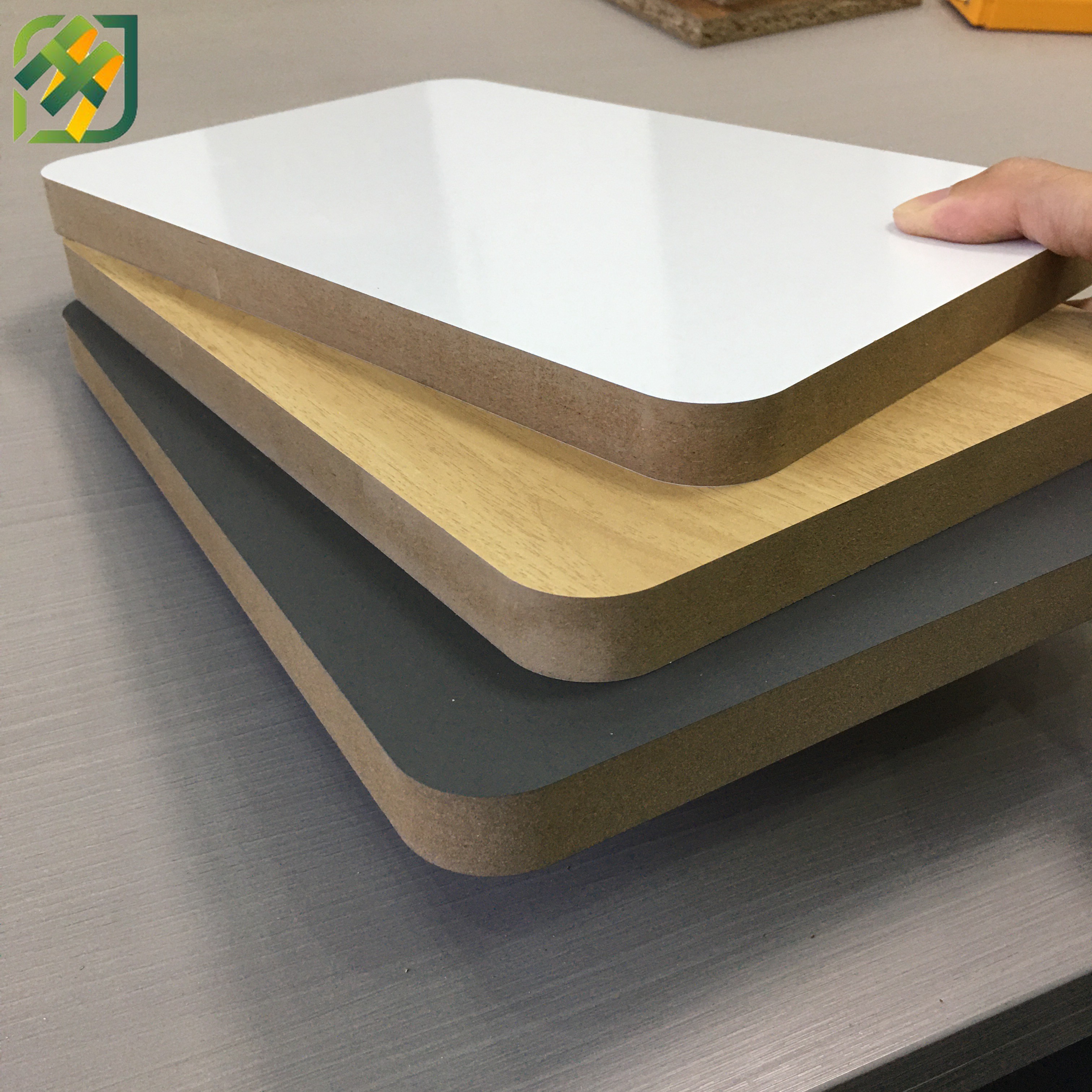 Melamine Plywood - Durable & Decorative Panels