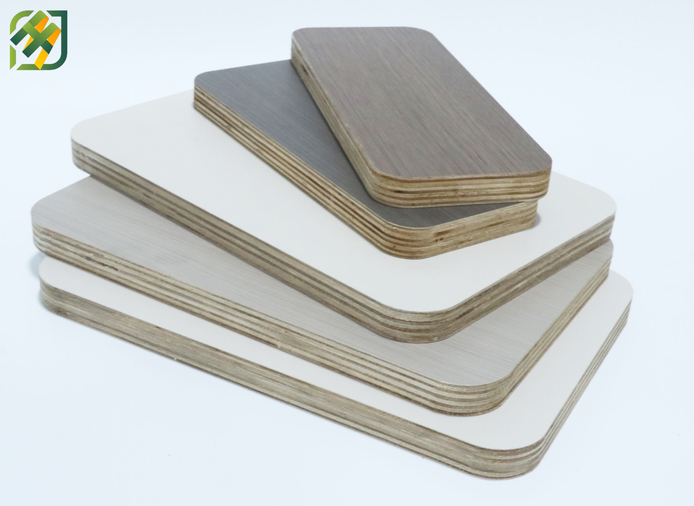 Melamine Plywood - Durable & Decorative Panels