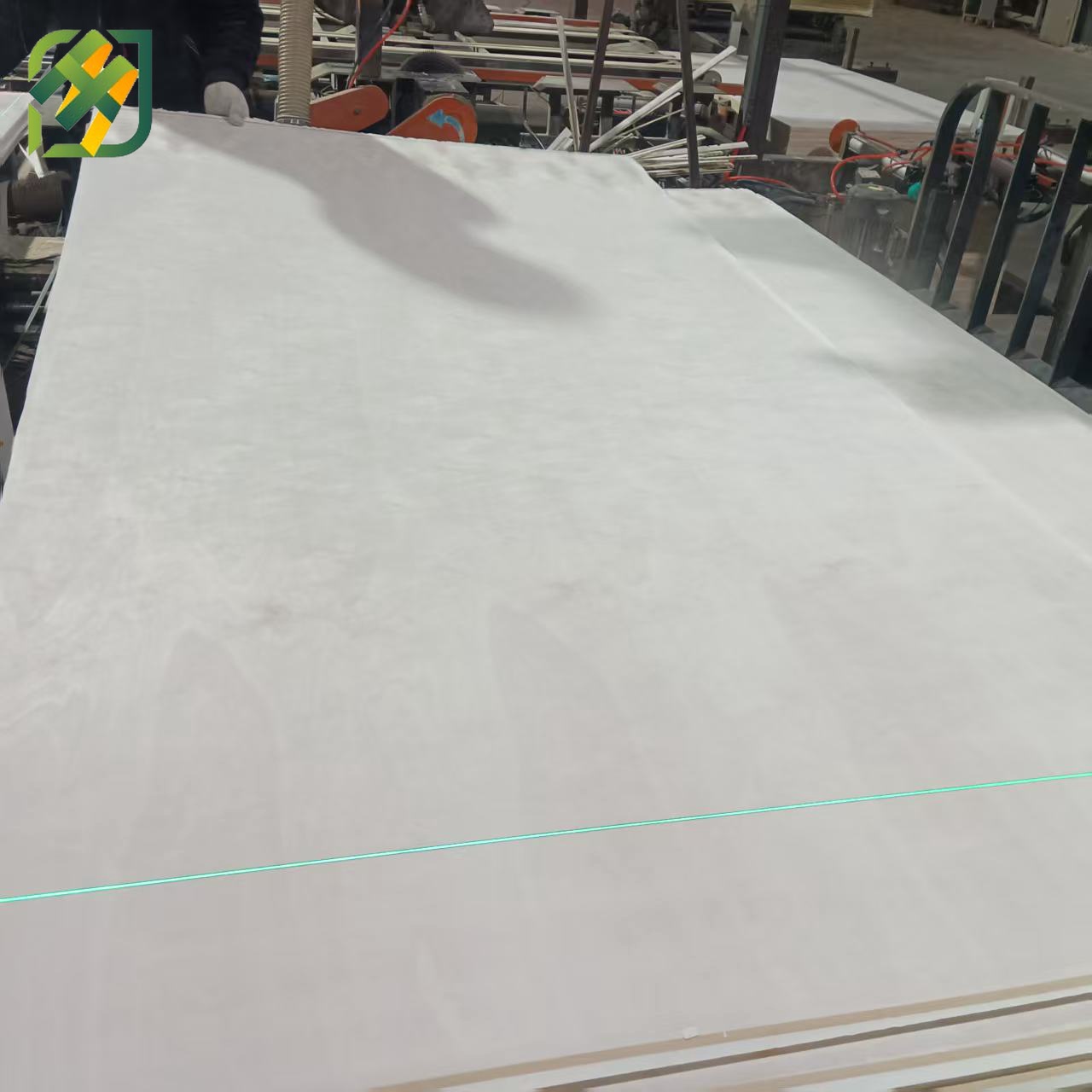 Commercial Plywood / Okoume Faced Plywood for Furniture