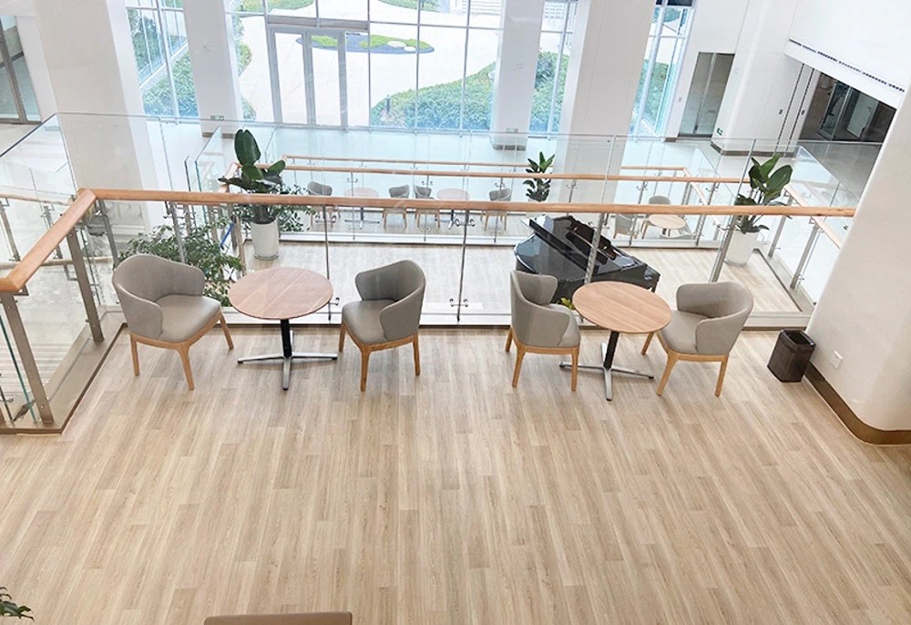 Which Colour Vinyl Flooring Is Best？