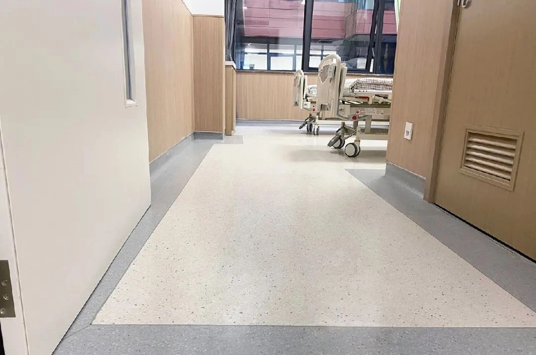 20231227162720503.jpg operating room flooring 1