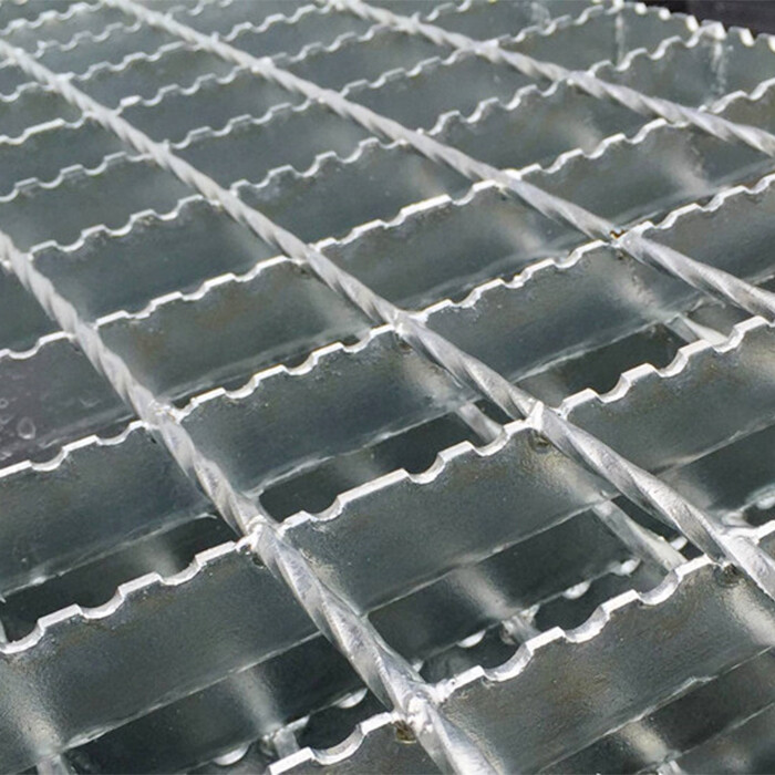 Different strips and half-moon serrated steel grilles
